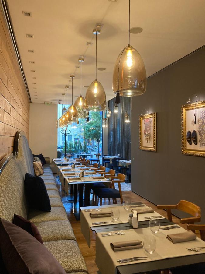 Graffit Gallery Design Hotel Varna Exterior photo Interior of the restaurant