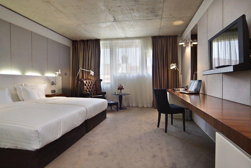 Graffit Gallery Design Hotel Varna Exterior photo A room at the hotel