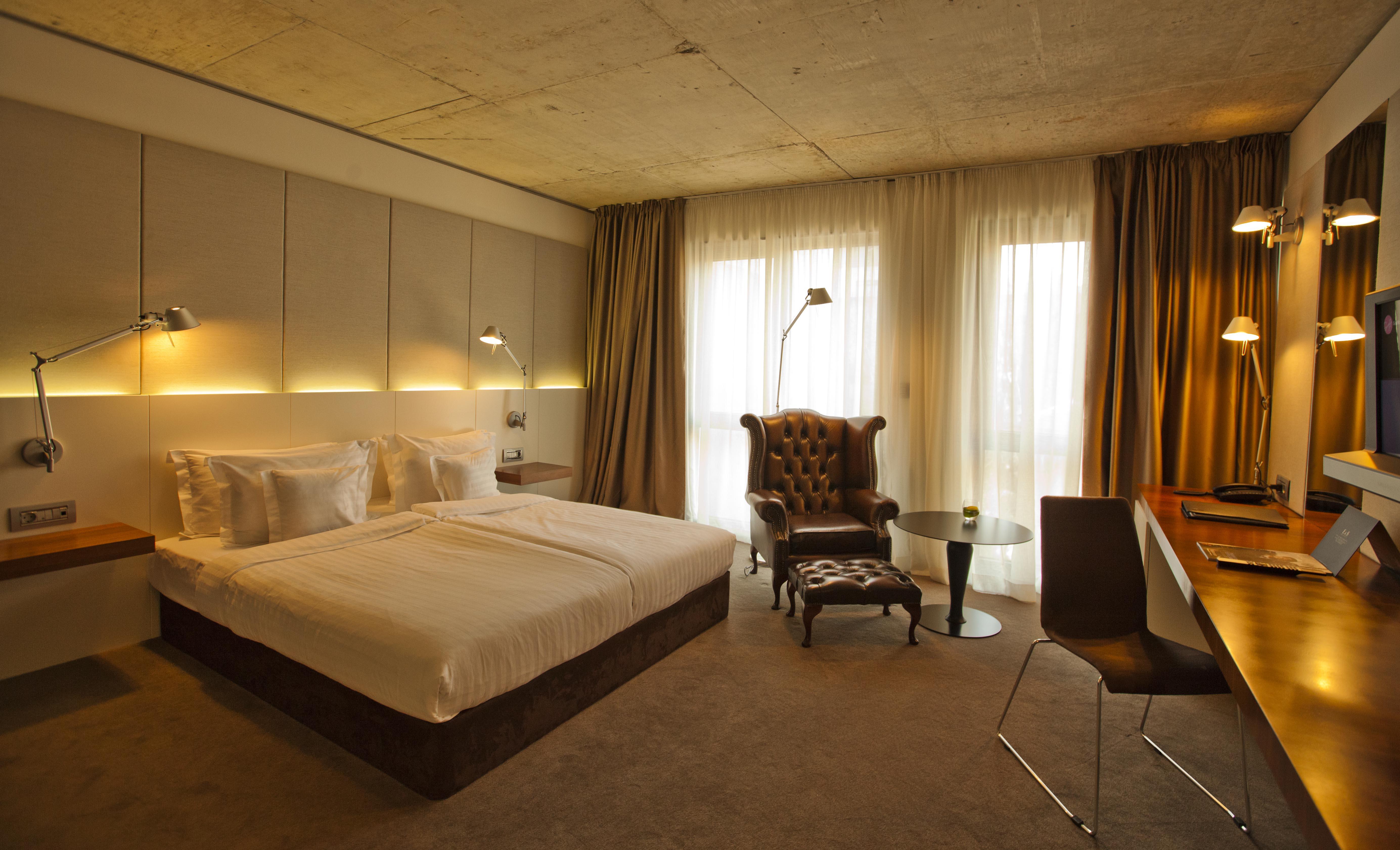 Graffit Gallery Design Hotel Varna Exterior photo