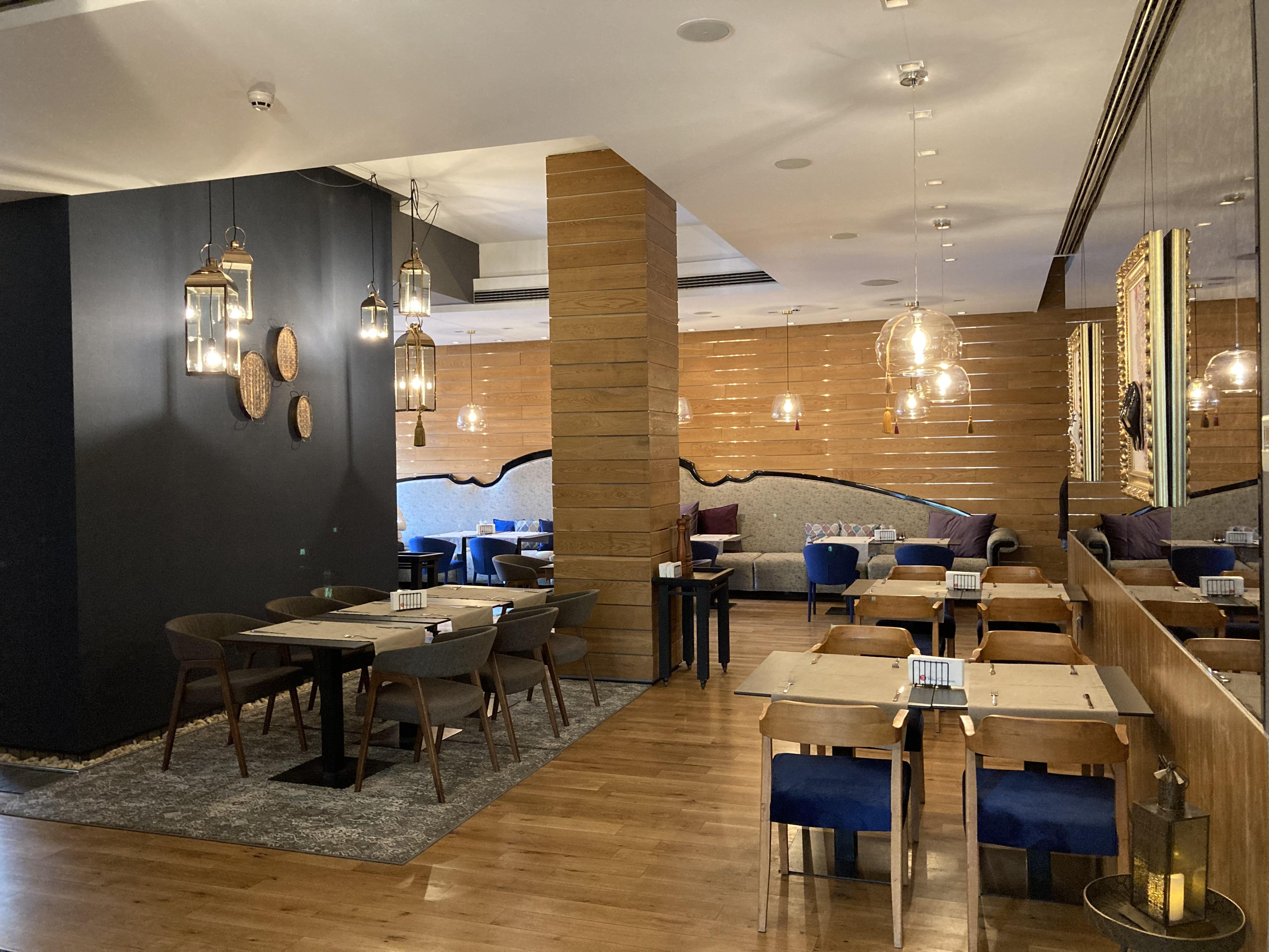 Graffit Gallery Design Hotel Varna Exterior photo The interior of the restaurant