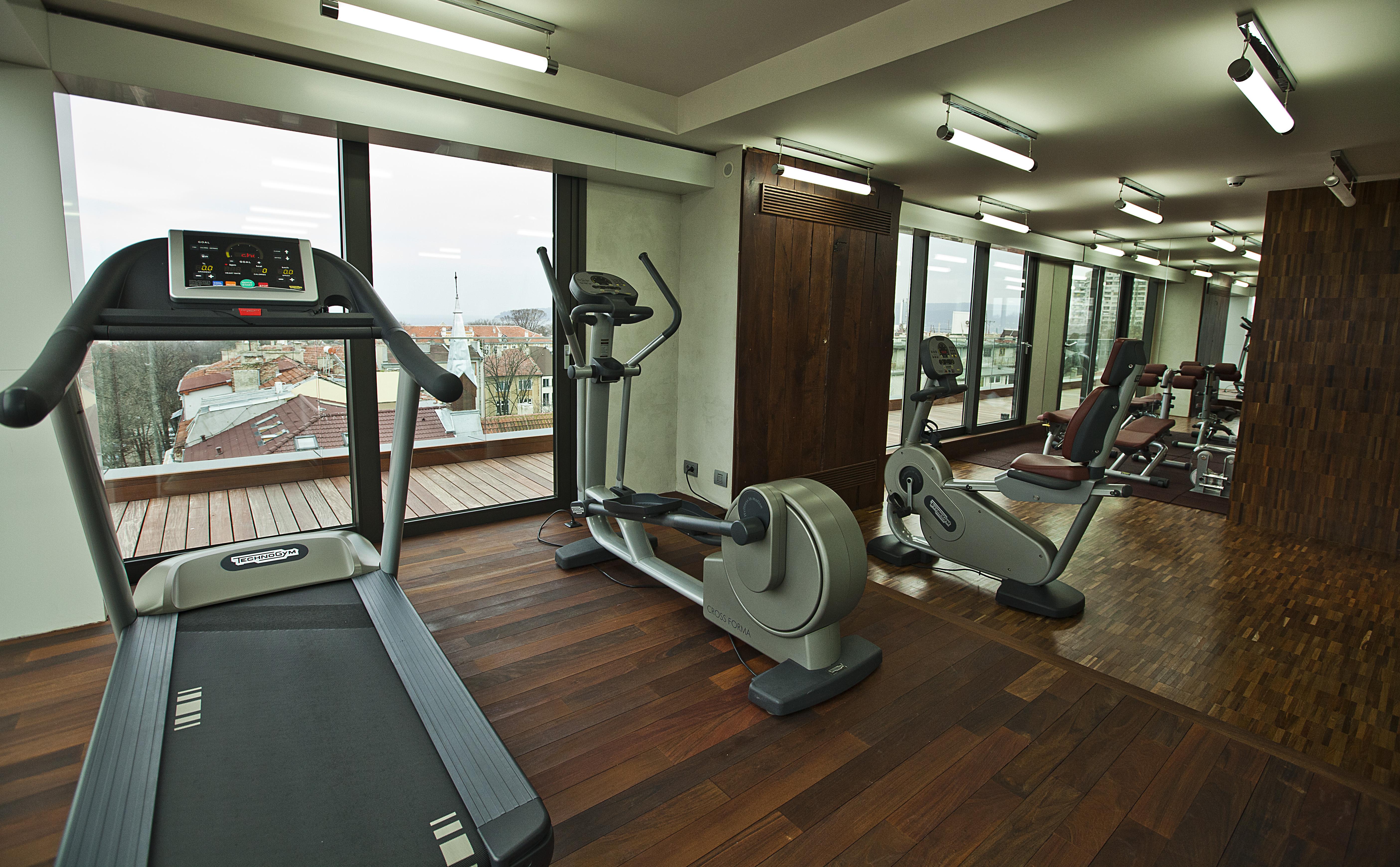 Graffit Gallery Design Hotel Varna Exterior photo A gym