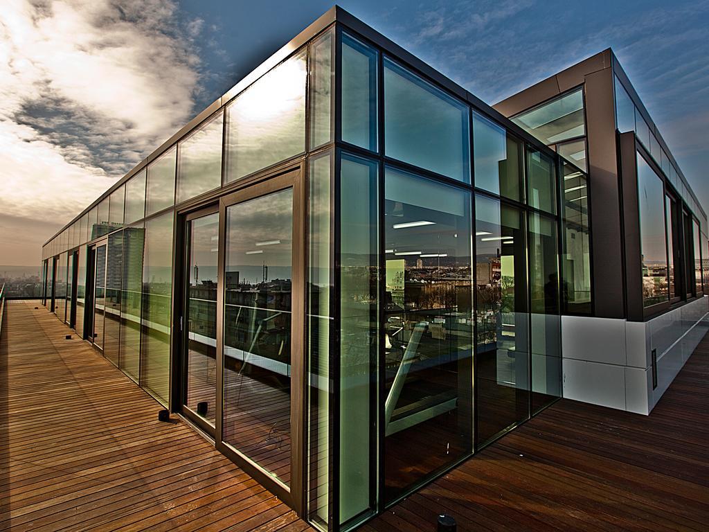 Graffit Gallery Design Hotel Varna Exterior photo The Skydeck