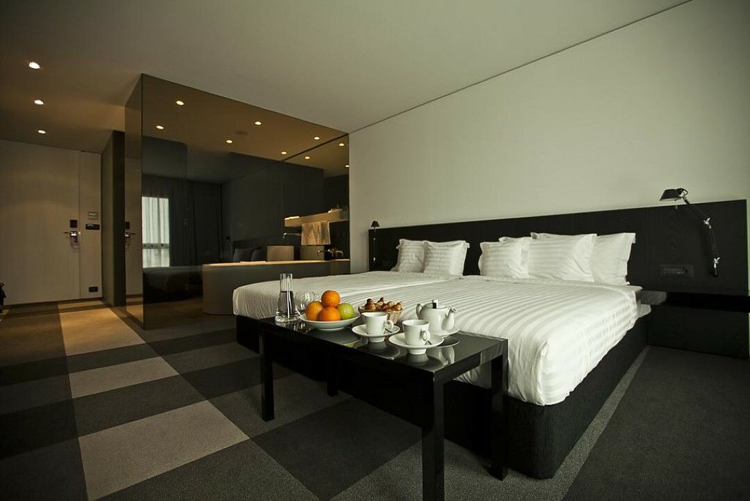 Graffit Gallery Design Hotel Varna Exterior photo Deluxe room